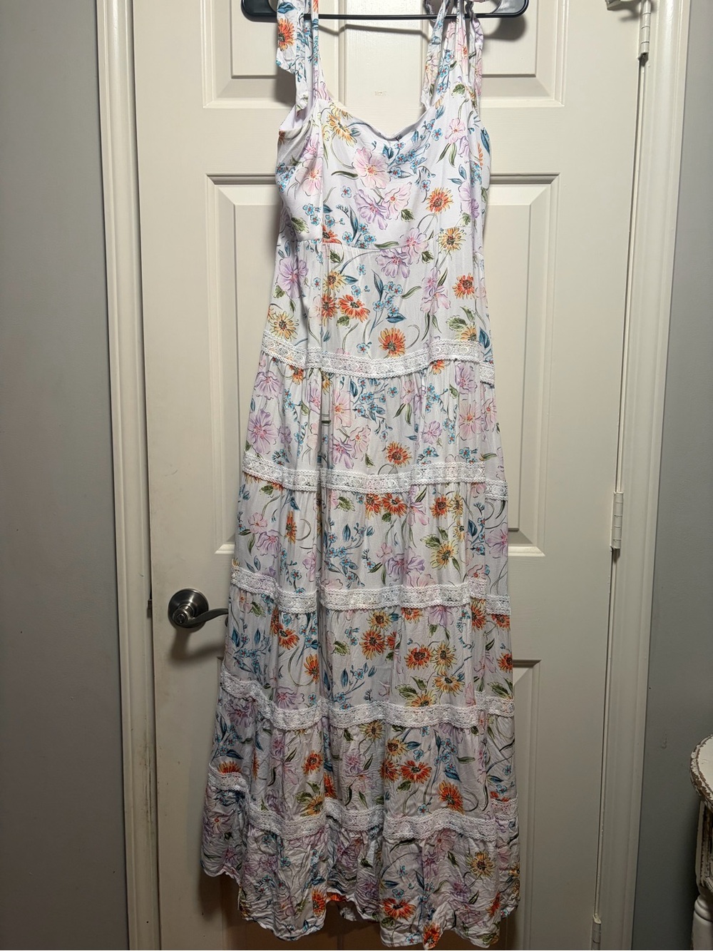 Crown & Ivy White Floral Tiered Maxi Dress with Pastel Blooms